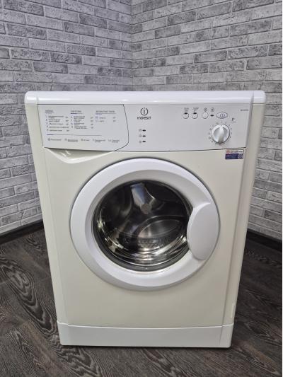 Стиральная машина Indesit WIUN 100